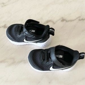 Toddler Nike Revolution 5
